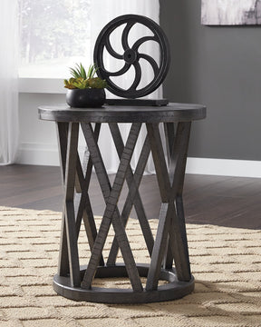 Sharzane End Table - Half Price Furniture