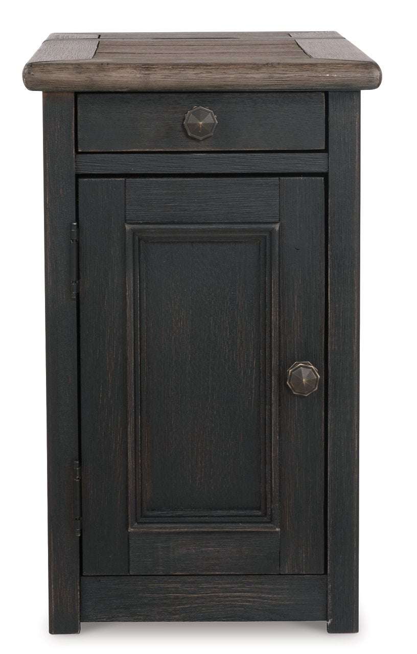 Tyler Creek Chairside End Table with USB Ports & Outlets Half Price Furniture