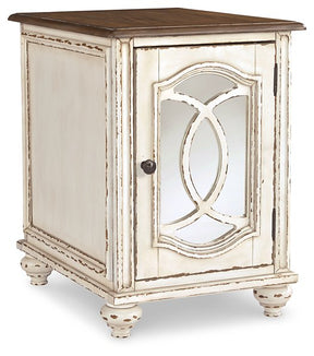 Realyn Chairside End Table - Half Price Furniture