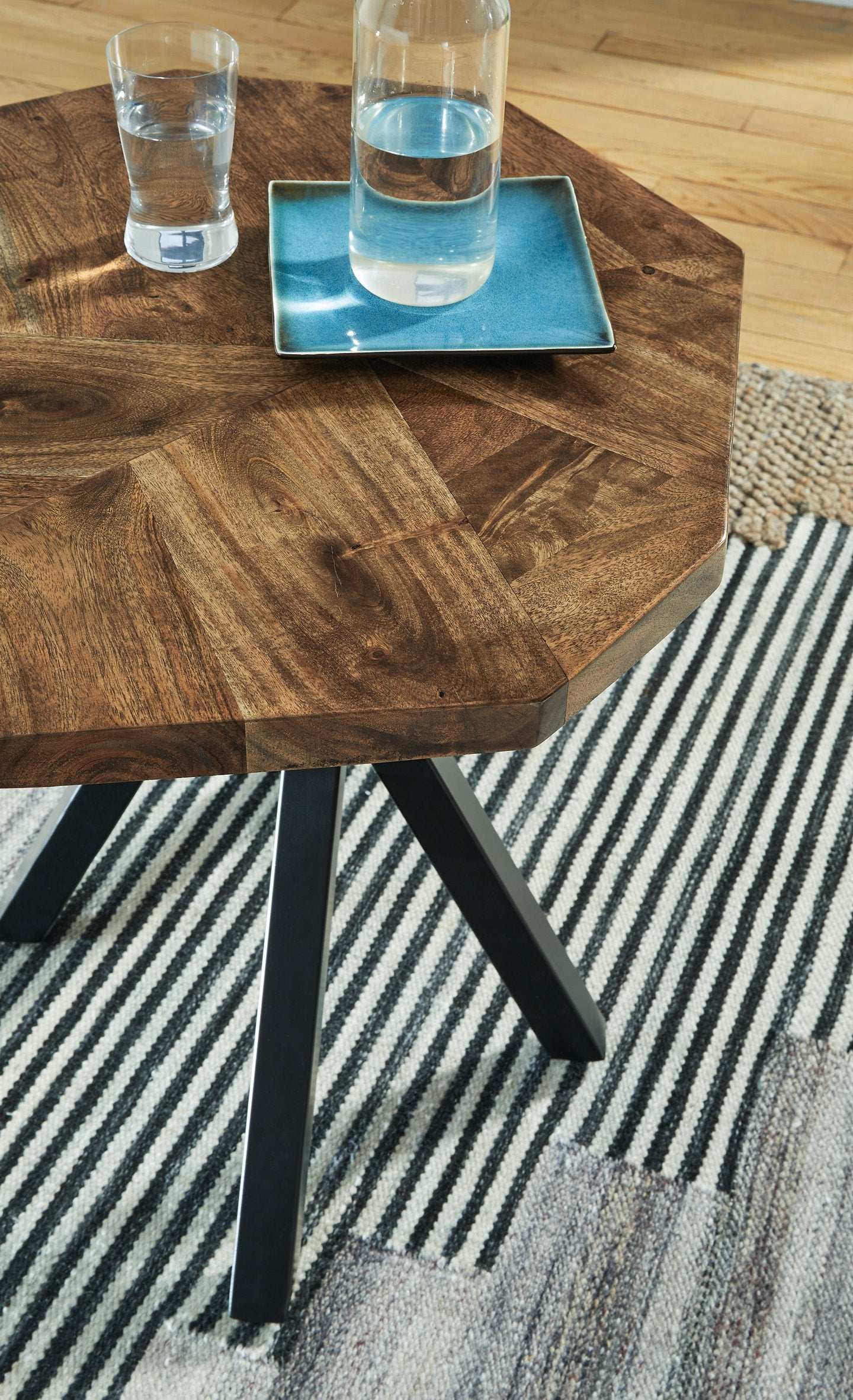 Haileeton End Table - Half Price Furniture