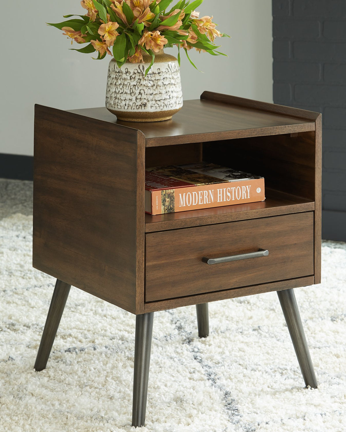 Calmoni End Table - End Table - Half Price Furniture