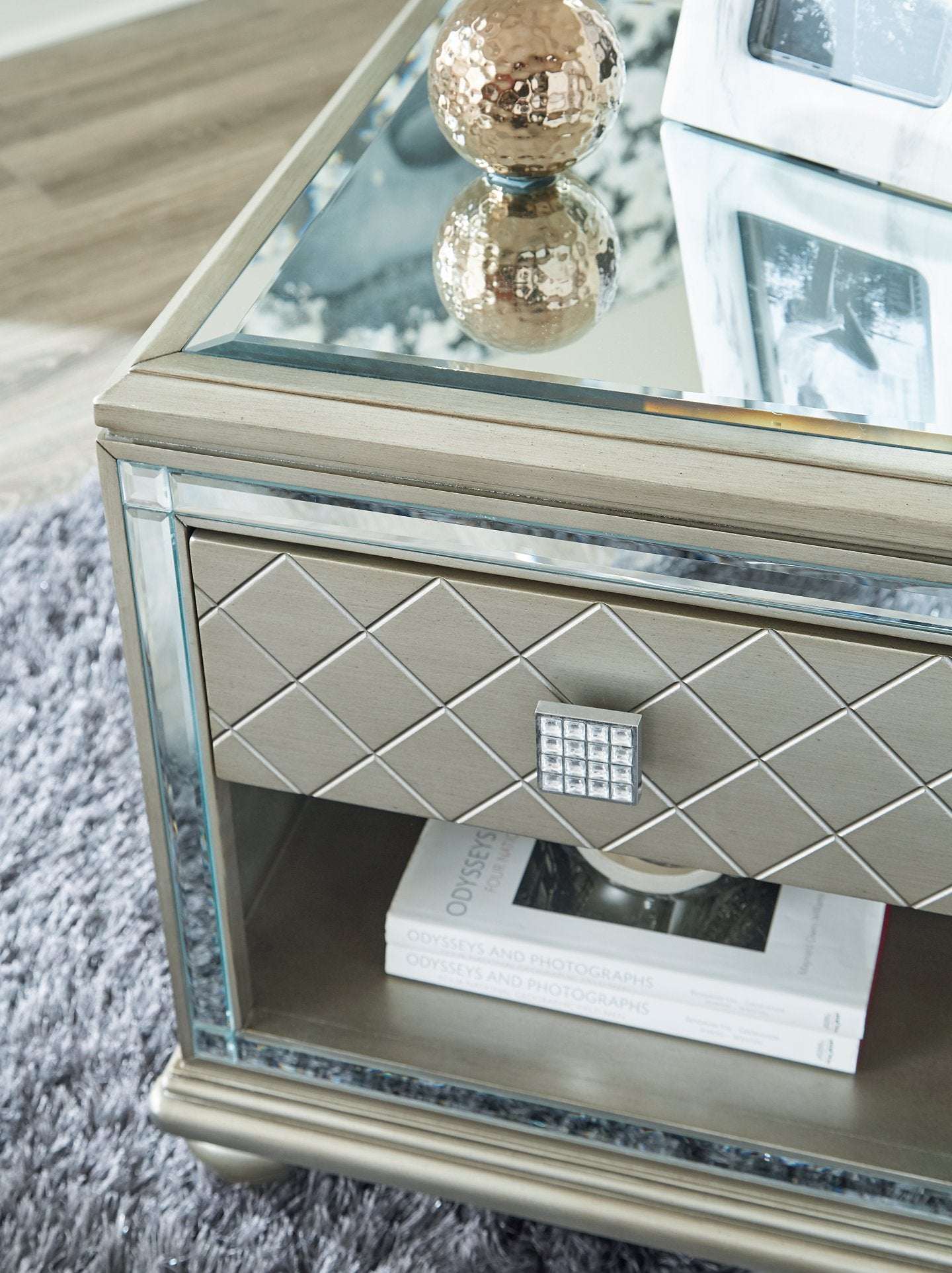 Chevanna End Table - End Table - Half Price Furniture